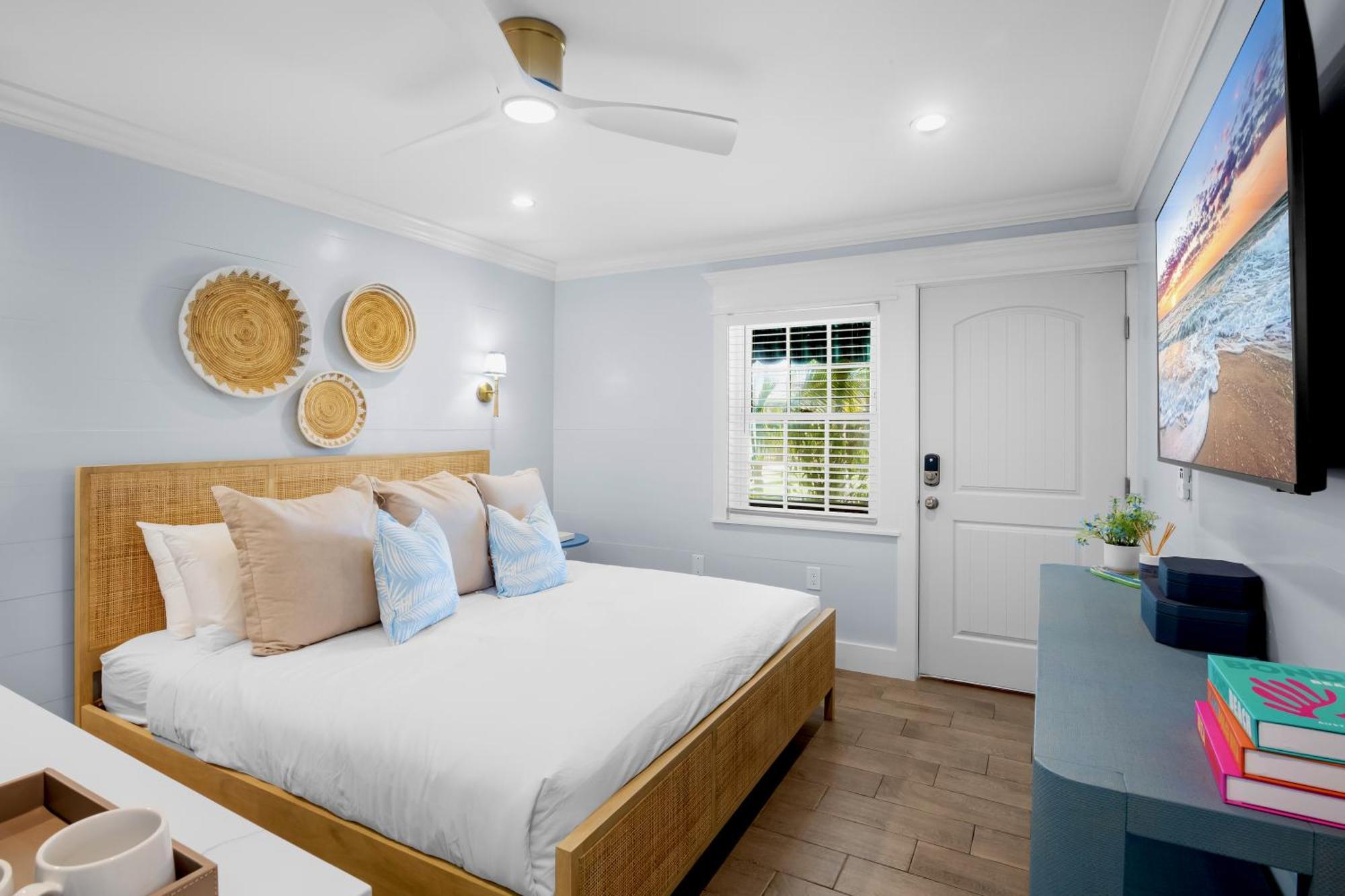 Tropical Breeze Resort Bee Ridge Exterior photo